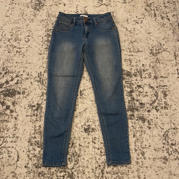 Blue Jeans - Picture 1 of 2